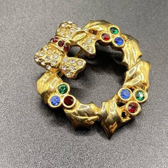 Vintage Merksamer Rhinestone Christmas Wreath Brooch Gold Tone - Picture 2 of 7
